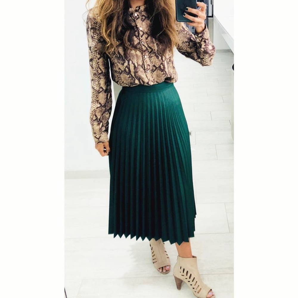 Snake Skin Pattern Blouse - Picture 2 of 10